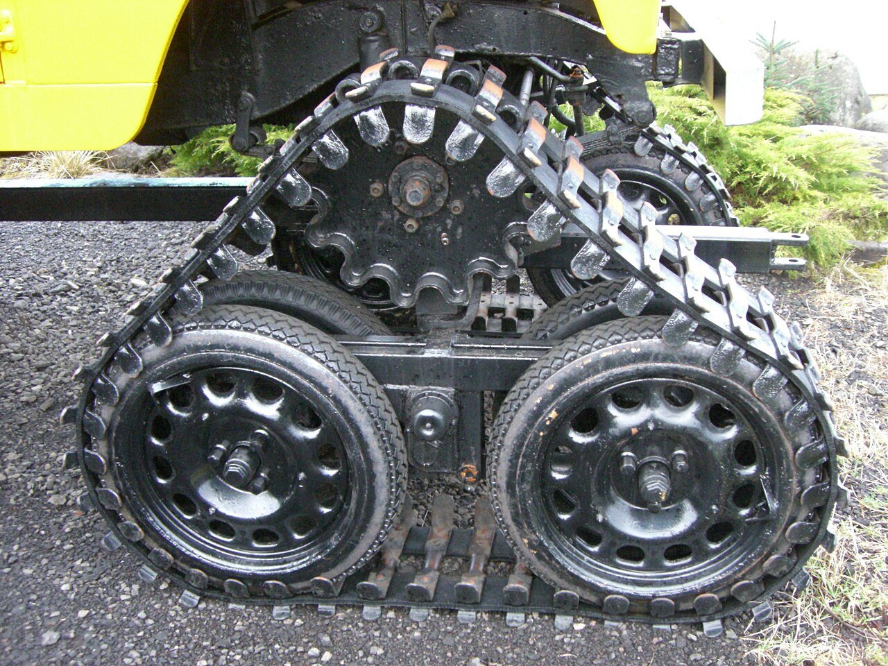 Front track bogie of a Series II Cuthbertson, showing the sprocket drive and steering linkage that were the Biggar firm's own engineering.