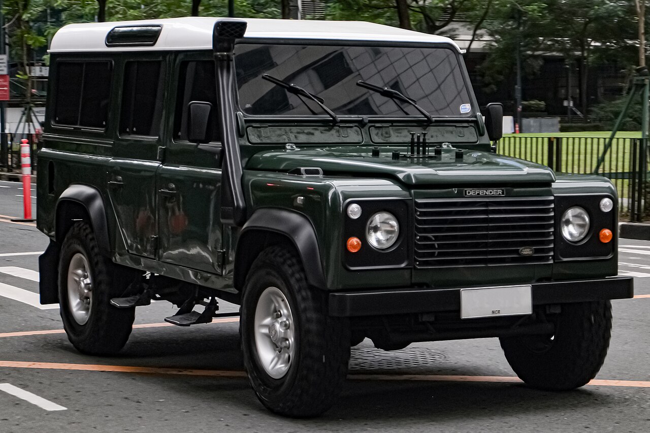 Defender 110 Station Wagon in Coniston Green, the registry's primary colour for the model