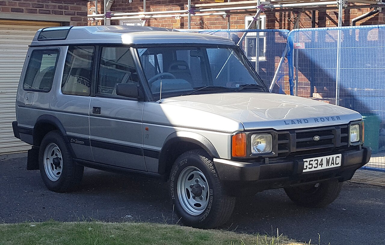 Early-production 1989 Discovery 3.5 V8 three-door, launch press car G534 WAC in Zanzibar Silver