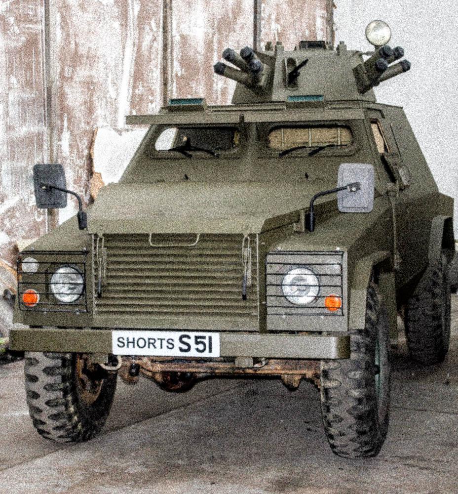 Shorts demonstrator carrying the trade plate "SHORTS S51": the Series 5 armoured front body, wheel-arch guards and the turret with twin triple smoke dischargers